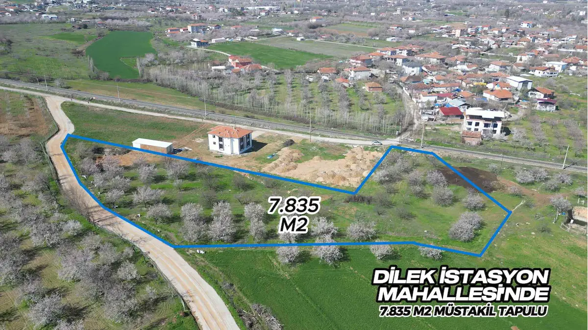 DİLEK İSTASYON MAHALLESİ'NDE SATILIK SULU TARLA