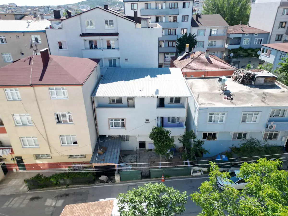 GEBZE İNÖNÜ MAH.'DE 4 KAT İMARLI 163 M² ARSA VE 2 KATLI BİNA