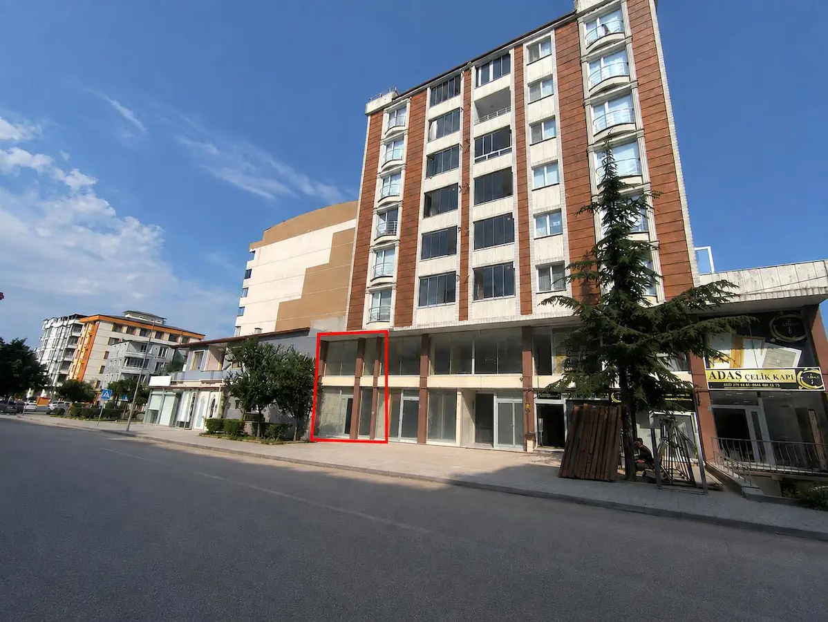 RE/MAX LAND'DEN ÇERKEZKÖY KIZILPINAR'DA EREN CADDESİ ÜZERİNDE 204 M² BRÜT SATILIK DÜKKÂN