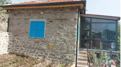 HAVRAN TAŞARASI’NDA YENİLENMİŞ 2+1 TAŞ EV | CAM BALKON | GÜNEŞ ENERJİSİ