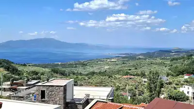 ASSOS SAZLI KÖYÜ SATILIK ŞİRİN TAŞ EV