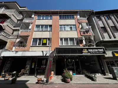 ÇARK CADDESİ ARKASINDA • MERKEZİ KONUMDA • SATILIK 3+1 DAİRE
