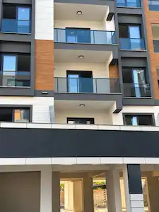 225 SEYREK MERKEZDE SIFIR BİNADA SATILIK 1+1 DAİRE