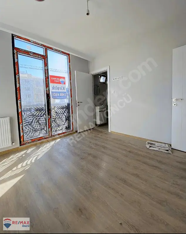 KADIKÖY/BOSTANCI MAH.METROYA ÇOK YAKIN SATILIK 2+1 DAİRE