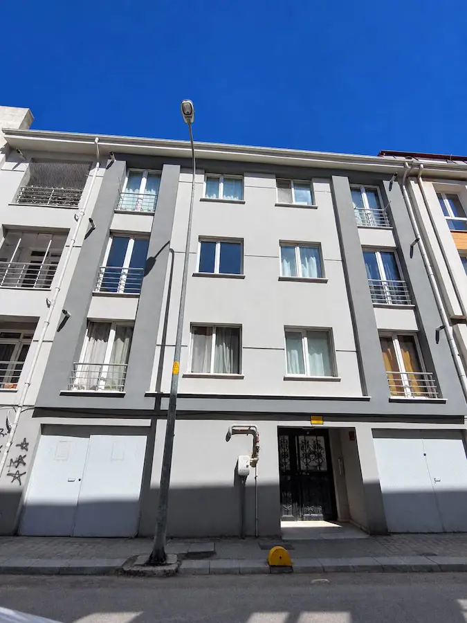 RE/MAX MOD'DAN GÜLLÜK MAH.'DE GENİŞ 1+1 KİRALIK DAİRE