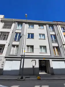RE/MAX MOD'DAN GÜLLÜK MAH.'DE GENİŞ 1+1 KİRALIK DAİRE