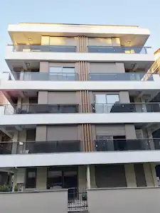 IŞIKLAR VE DENİZE ADIM MESAFEDE SIFIR 3+1 SATILIK DAİRE