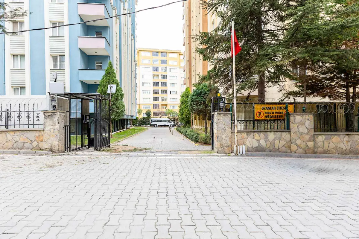 ESENYURT B.HAYRETTİN PAŞA MH-OZANLAR SİTESİNDE 3+1 KİRALIK DAİRE