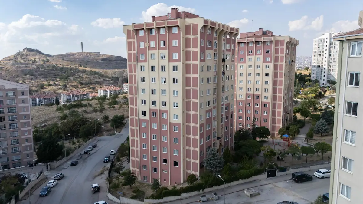 ALTINDAĞ GÜLTEPE’DE 3+1 | 4. KAT | GÜNEY-BATI CEPHE | BALKONLU KİRALIK DAİRE