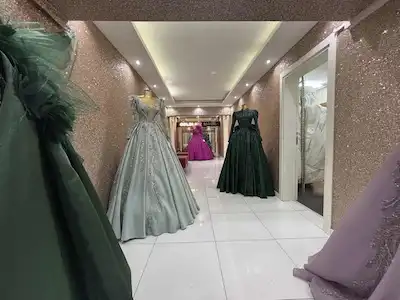 KONAK ÇANLAYADA 400 METRE KARE KURULU DÜZEN DEVREN KİRALIK İŞ YERİ