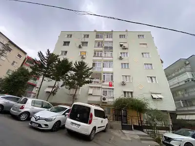 KARABAĞLAR METIN OKTAY 'DA 3+1 GENIŞ ARAKAT KIRALIK DAIRE