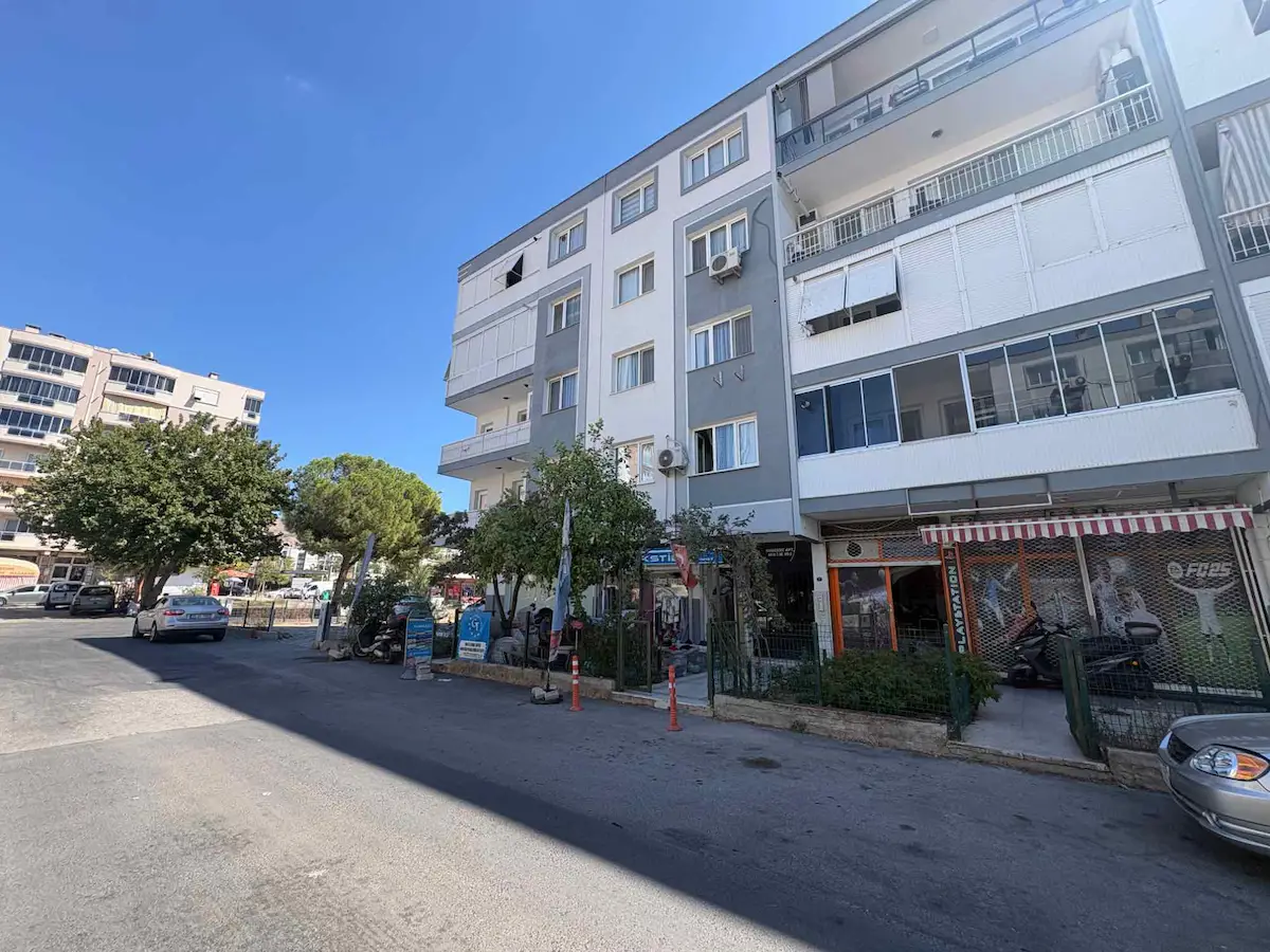 ÇIĞLI ATAŞEHIR'DE MERKEZI LOKASYON,TADILATLI,3+1 KIRALIK DAIRE