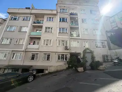 BEYOĞLU SÜTLÜCE'DE MERKEZI KONUMDA  SATILIK 2+1 DAIRE