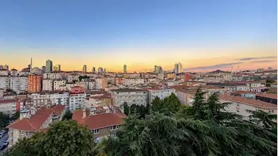 REMAX PRO’DAN ŞİŞLİ MECİDİYEKÖY’DE YEŞİLLİKLER İÇERİSİNDE NEZİH SİTEDE SATILIK 3+1 DAİRE