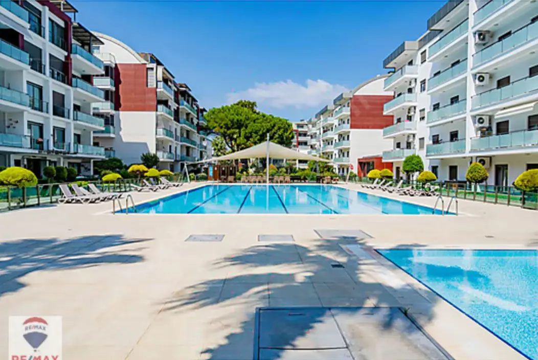 REMAX LEON GÜZELYALI KÖKSAL EVLERİ DENİZ GÖREN KİRALIK 5+1 DAİRE