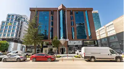 BALGAT'TA KONYA YOLU VE ÇUKURAMBAR YAKINI 1000 M² KİRALIK OFİS