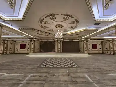 ŞERIFALI TICARIDE İSKANLI PRESTIJLI TEK KATTA 1200 M2 PLAZA KATI