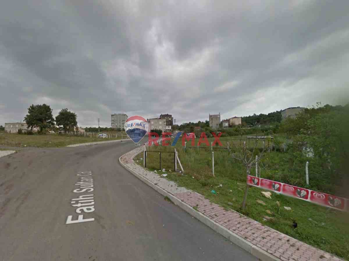 ARNAVUTÖY FATİH CADDESİNE YAKIN 636 M2 İMARLI ARSA