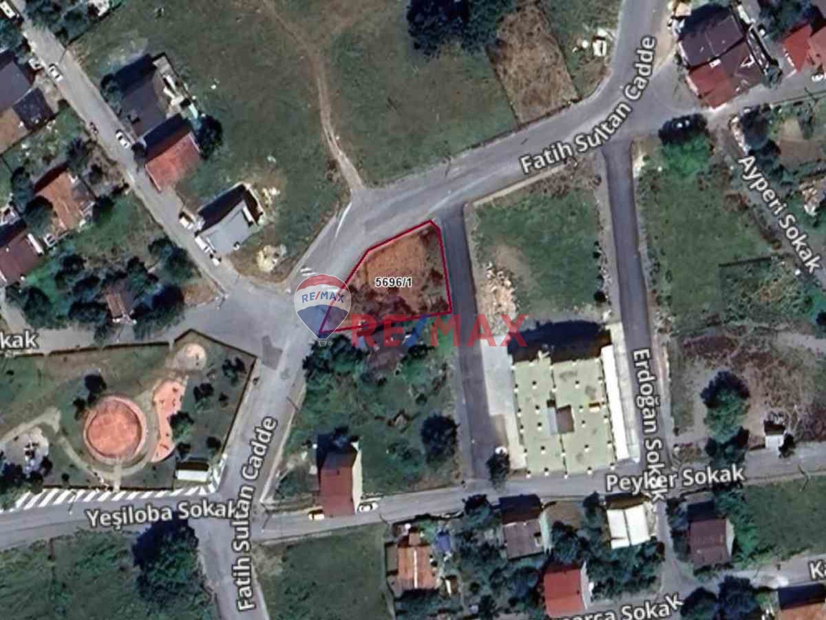 ARNAVUTÖY FATİH CADDESİNE YAKIN 636 M2 İMARLI ARSA