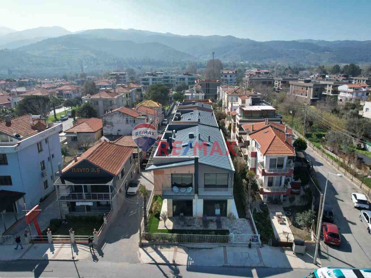 MALTEPEDE DENIZE SIFIR , FULL SIFIR EŞYALI KIRALIK VILLA