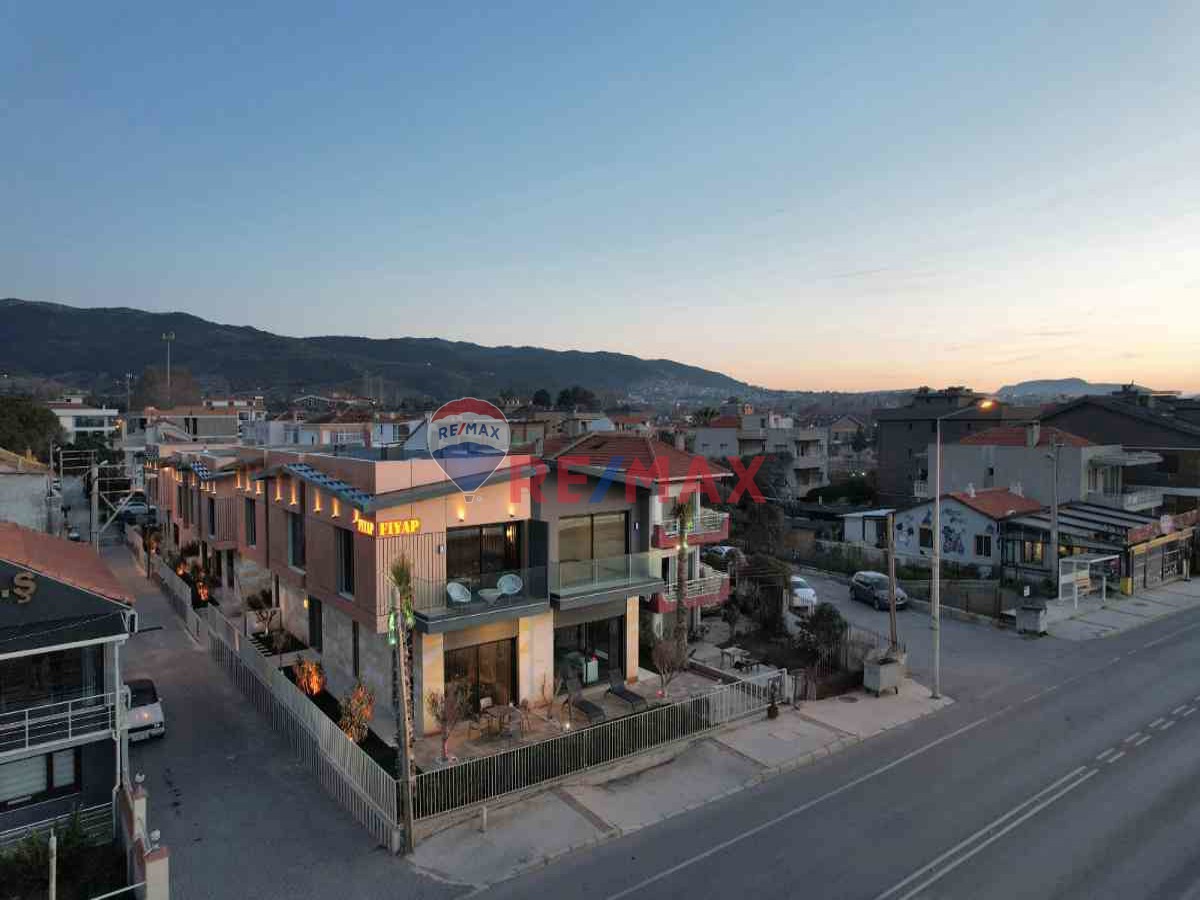 MALTEPEDE DENIZE SIFIR , FULL SIFIR EŞYALI KIRALIK VILLA