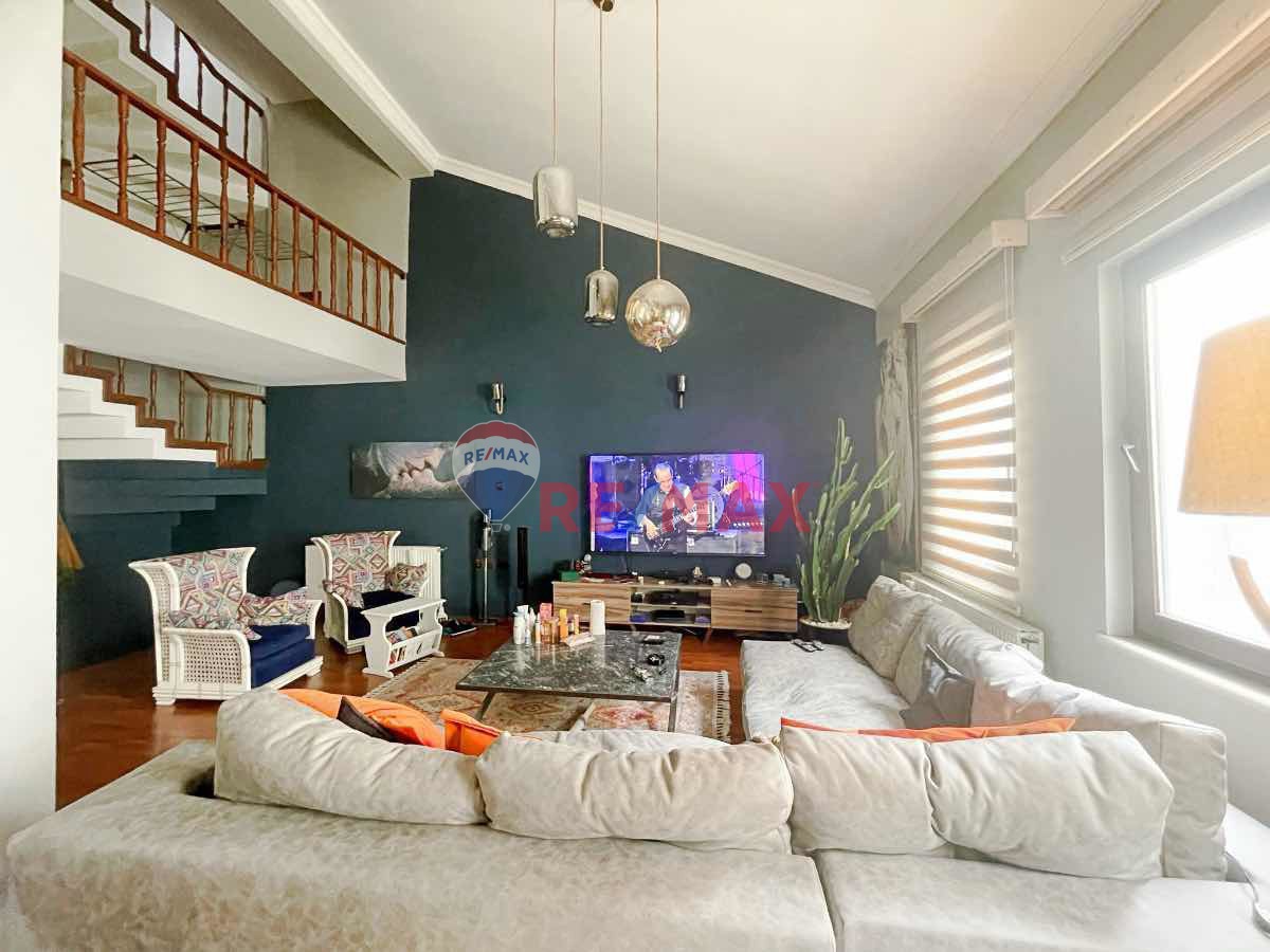 REMAX MEYDAN YOMRA KAŞÜSTÜ VİLLAKENT SATILIK VİLLA