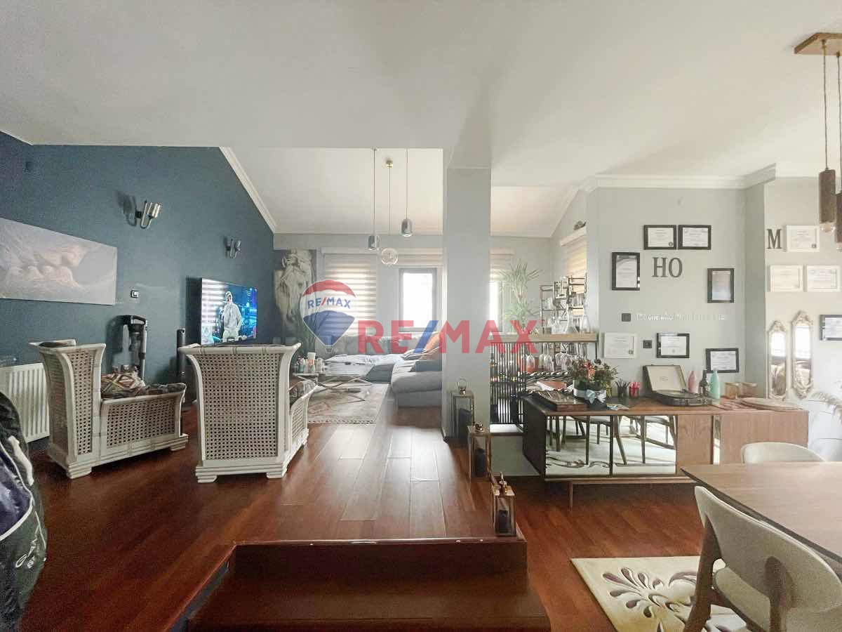 REMAX MEYDAN YOMRA KAŞÜSTÜ VİLLAKENT SATILIK VİLLA