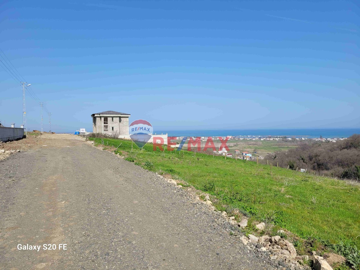 REMAXSEVCANGÜRLEVİKTENDEREKÖY TAŞKELİK TE HARİKA DENİZ MANZARALI SATILIK ARSA