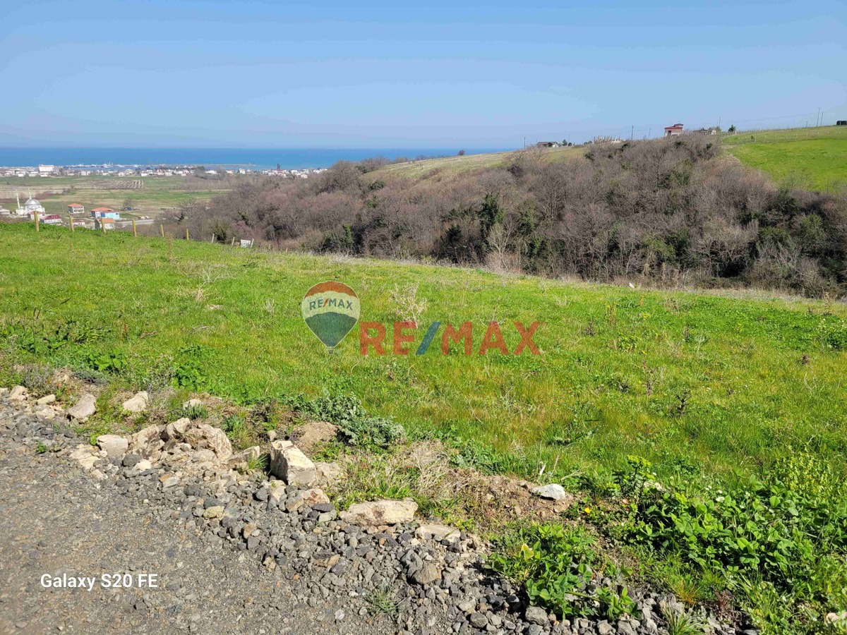 REMAXSEVCANGÜRLEVİKTENDEREKÖY TAŞKELİK TE HARİKA DENİZ MANZARALI SATILIK ARSA