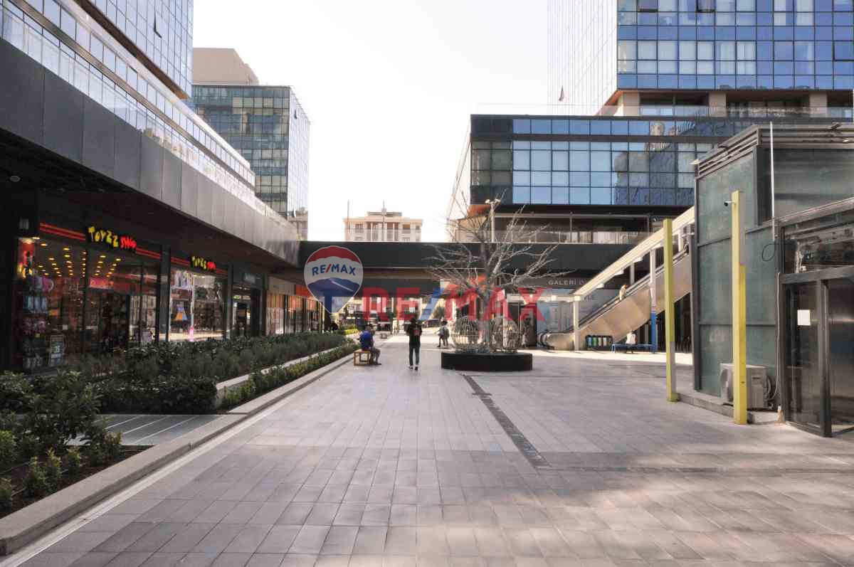 RİTİM İSTANBUL, METROYA YAKIN ANKASTRELİ BÜYÜK TİP 1+1 NET 49M2