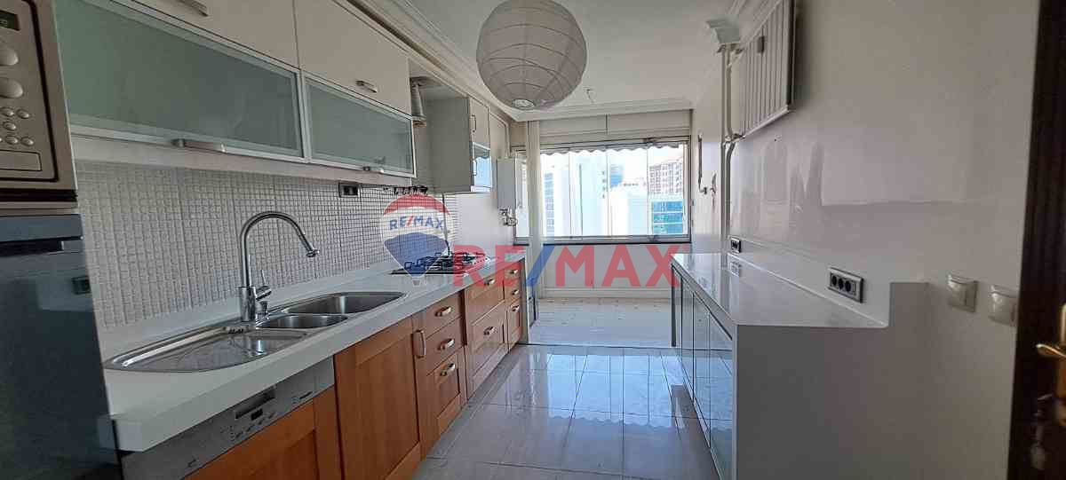 ESTON ÇAMLIEVLER ŞEREFİYELİ  ÖNÜ ACIK , FERAH TADİLATLI 4+1 DUBLEX 