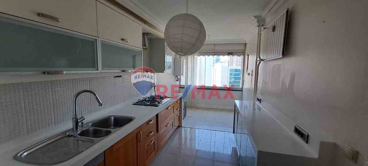 ESTON ÇAMLIEVLER ŞEREFİYELİ  ÖNÜ ACIK , FERAH TADİLATLI 4+1 DUBLEX 