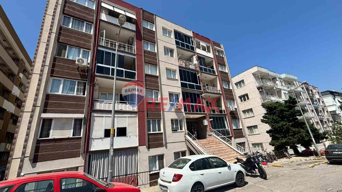 ALIAĞA MERKEZDE EŞYALI KIRALIK 3+1 DOĞALGAZLI DAIRE