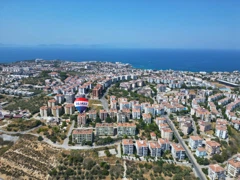 DERGAH SİTESİ'NDE, ŞEHIR MERKEZINE YAKIN 3+1 SATILIK DAIRE