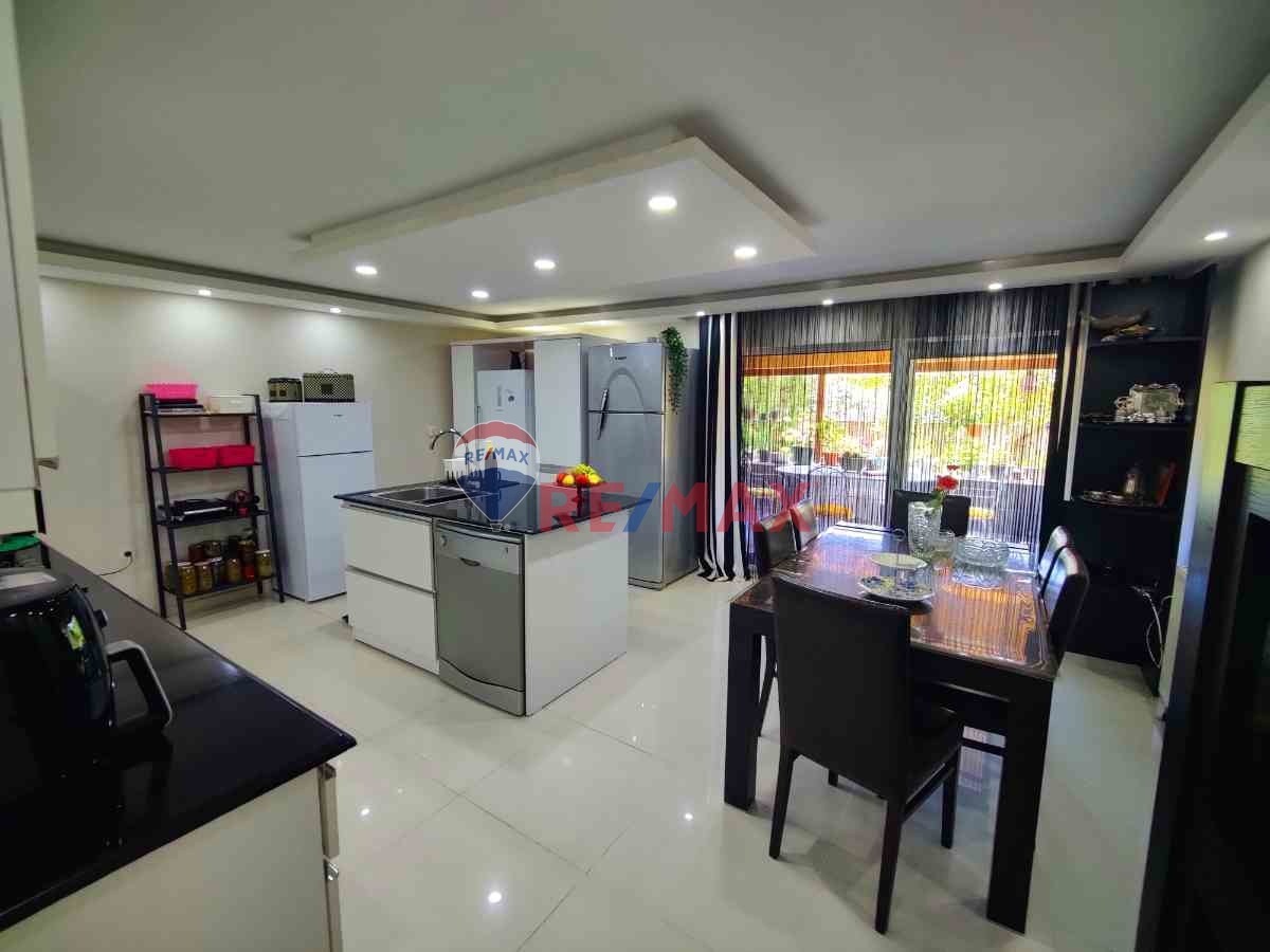 RE/MAX İNCİ'DEN MUHTEŞEM MANZARALI SATILIK FOURLEX  VİLLA 