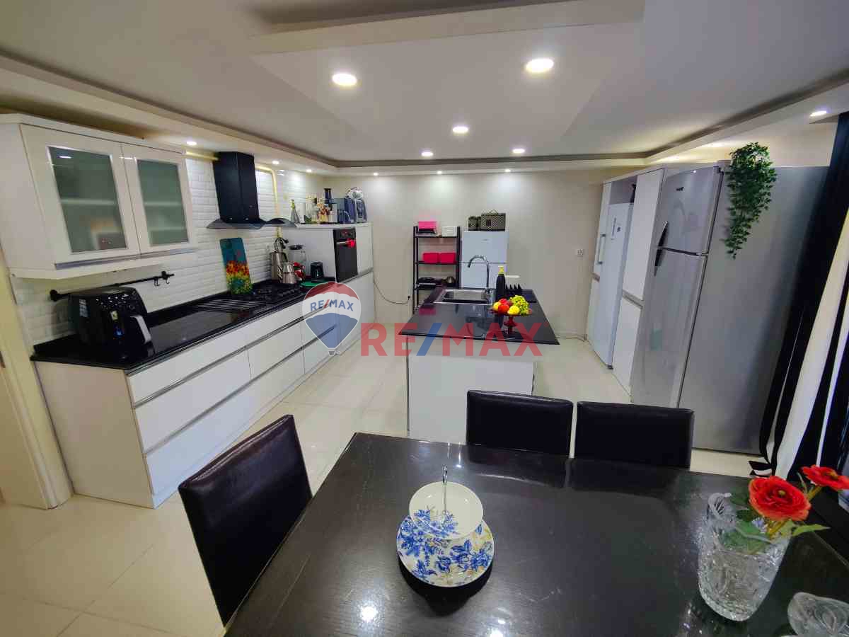 RE/MAX İNCİ'DEN MUHTEŞEM MANZARALI SATILIK FOURLEX  VİLLA 