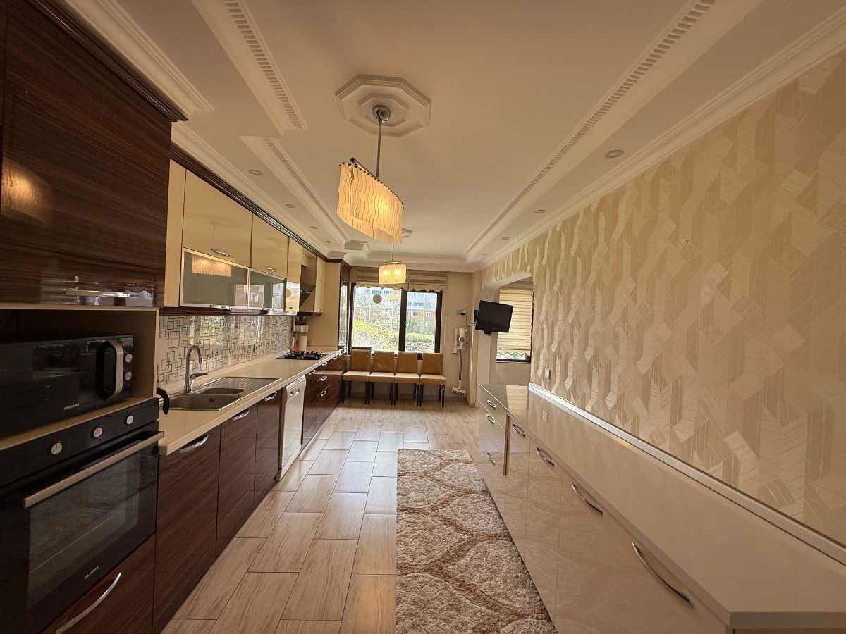 Pazara Hastaneye Komşu Kiralık 3+1 Boyalı Temiz Daire