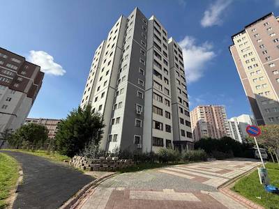 PAZARA HASTANEYE KOMŞU KIRALIK 3+1 BOYALI TEMIZ DAIRE