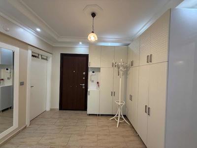 PAZARA HASTANEYE KOMŞU KIRALIK 3+1 BOYALI TEMIZ DAIRE