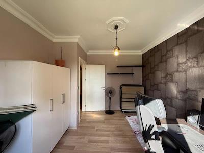 PAZARA HASTANEYE KOMŞU KIRALIK 3+1 BOYALI TEMIZ DAIRE