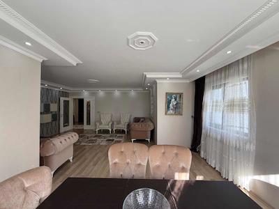 PAZARA HASTANEYE KOMŞU KIRALIK 3+1 BOYALI TEMIZ DAIRE