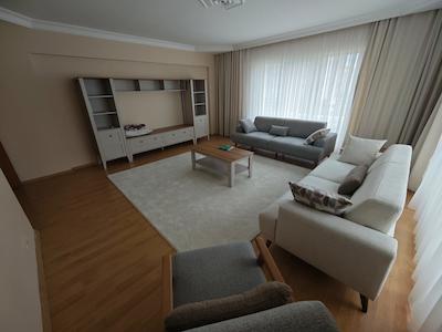 AKA RESIDENCE'DA TAMAMEN YENİLENMİŞ PEYZAJ CEPHE DAİRE