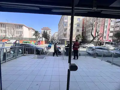 BAHÇELİEVLER SOĞANLIDA KURUMSAL KİRACILI DÜKKAN
