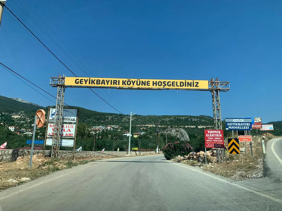 GEYİKBAYIRI'NDA SATILIK ARSA
