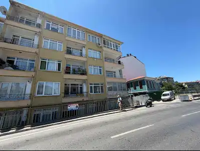 TAŞKÖPRÜ CADDESİ ÜZERİ - SÖĞÜTLÜÇEŞME METROBÜS MARMARAY YANI 3+1