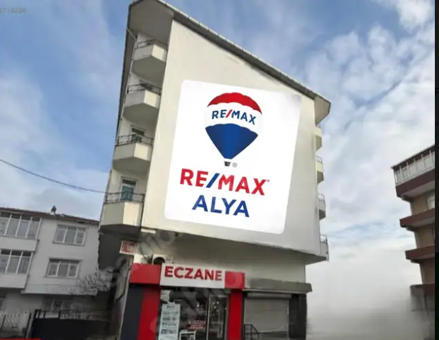 ESENYURT KIRAÇ MAH. 6 KATLI TİCARİ BİNA SATILIK