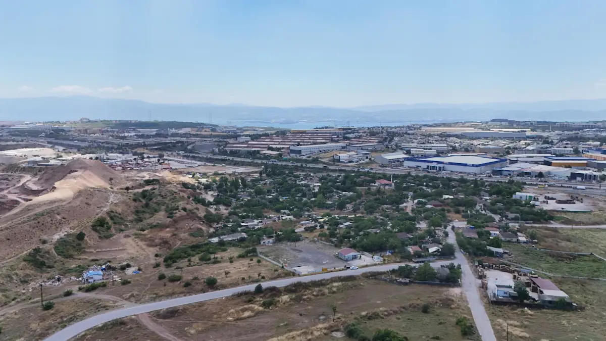 GEBZE KİRAZPINAR'DA OFİSLİ 3.760 M² KİRALIK TİCARİ ARSA