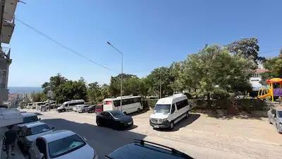 İZMIR HATAY H.RIFATPAŞA'DA TADILATLI BAHÇELI SATILIK 2+1 BAHÇELI DAIRE