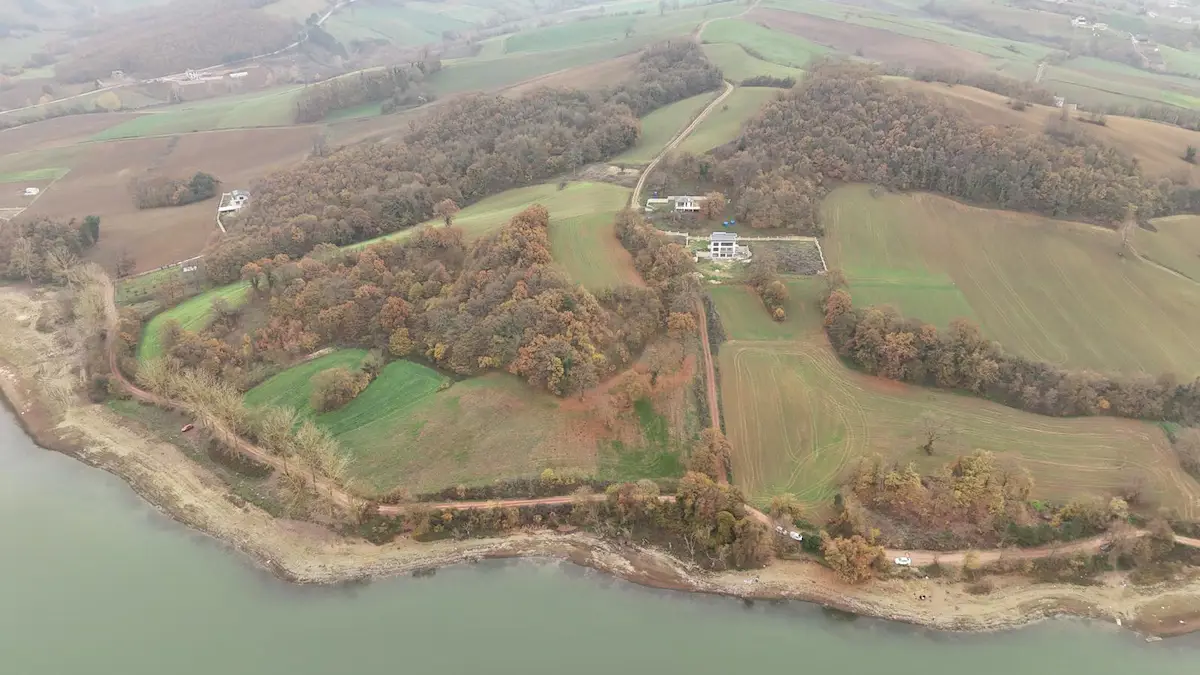 TAHTALI GÖLÜ'NE SIFIR, 125 M CEPHELİ %5 İMARLI SATILIK ARAZİ