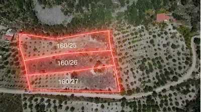 SINDIRGI ÇAYIR MAHALLESİNDE 12.920 M2 SATILIK 3 PARSEL TARLA  